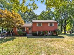 9 Pinecrest Dr, Plainville, CT 06062