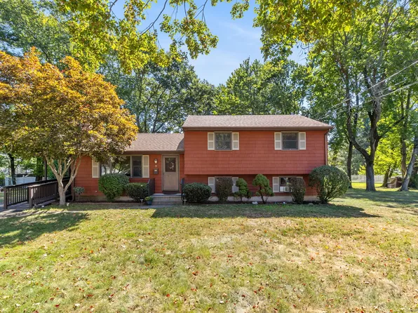 9 Pinecrest Drive, Plainville, CT 06062