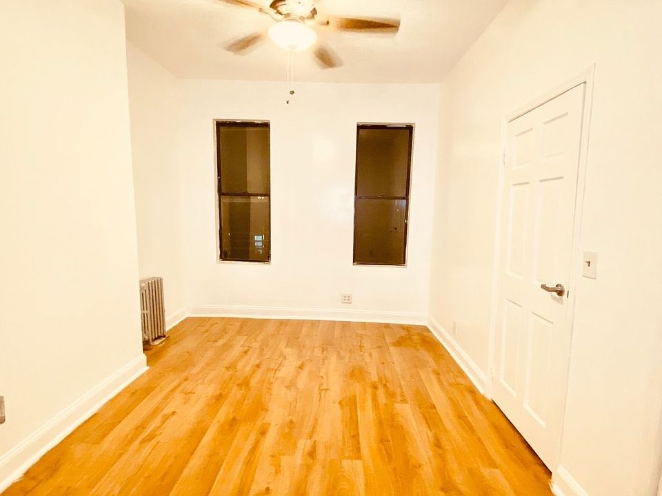 1st image of 20 Marconi Pl #3