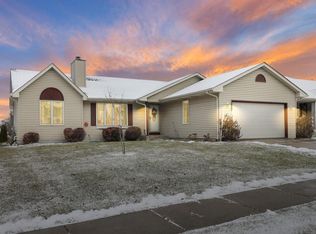 6822 55th St, Kenosha, WI 53144