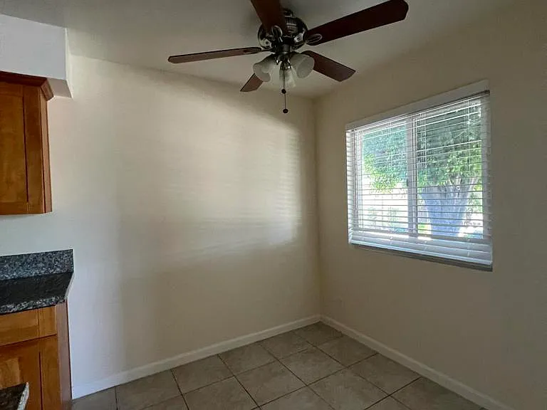 645 Marion Pl #C — Photo 14