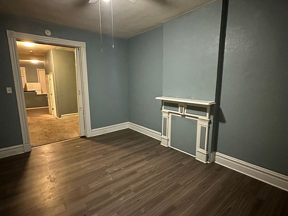 4th image of 2124 Chippewa St Unit B
