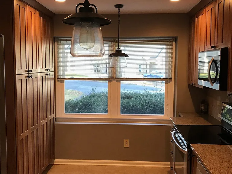 507 Rock Cliff Ct — Photo 5