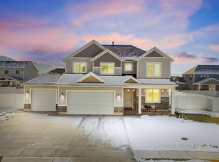 276 W 450 S, Hyde Park, UT 84318