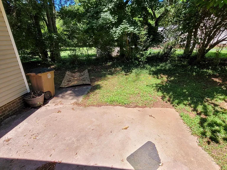 539 N Taylor St — Photo 19