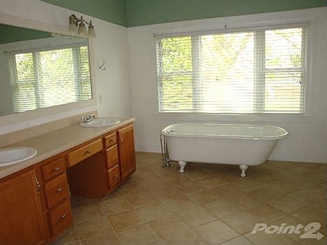 14 mster bathroom