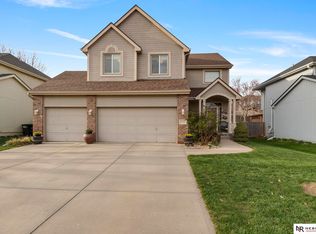 16354 Taylor St, Omaha, NE 68116