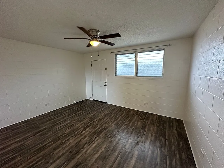 1455 Lusitana St — Photo 2