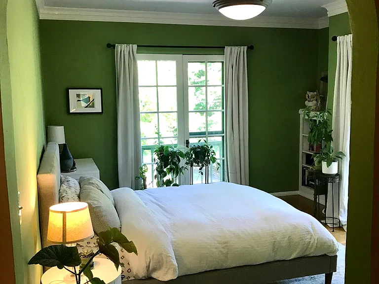 Bonus room can be used as an office or bedroom