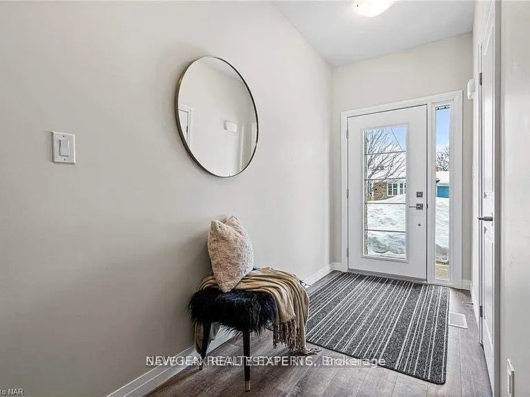 4855 Pettit Ave — Photo 4