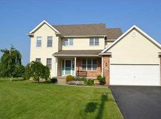 911 Girdle Rd, East Aurora, NY 14052