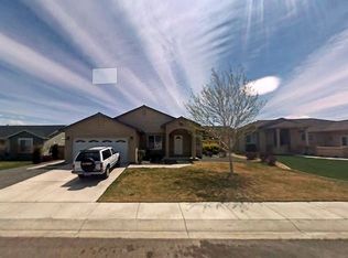 1306 Turf Ct, Fernley, NV 89408