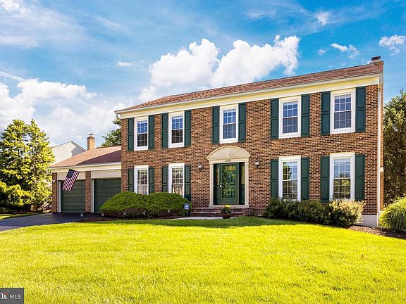 3rd image of 3439 Hidden Meadow Dr