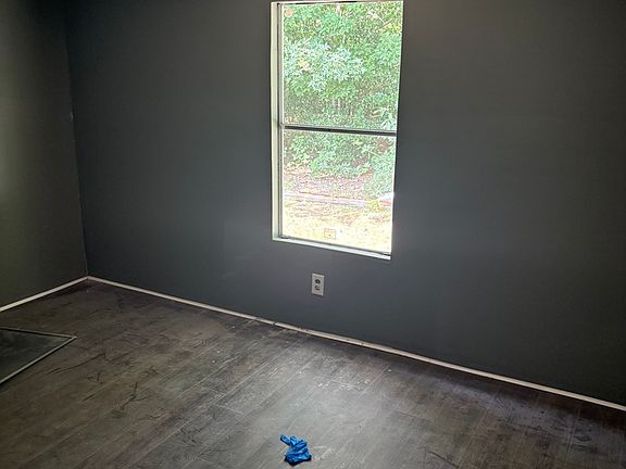 4th image of 7219 Frost Ave #19