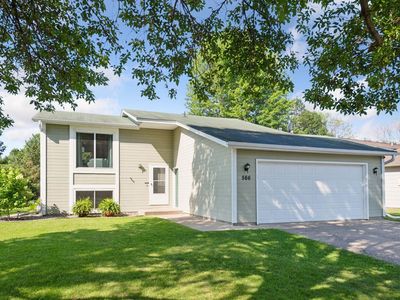 566 Kassel Ln, Chaska, MN, 55318