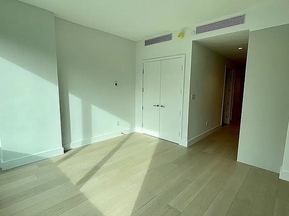 3rd image of 208 Delancey St #3H