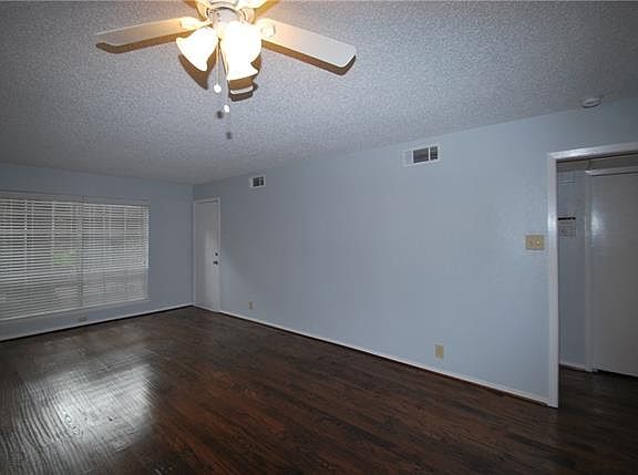 3rd image of 5322 Fleetwood Oaks Ave APT 143