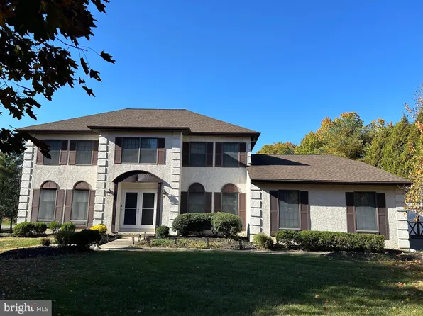 9 Shalimar Ln, Ambler, PA 19002