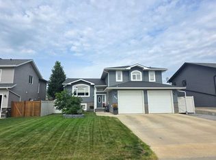 820 E 12th St SE, Slave Lake, AB T0G 2A3