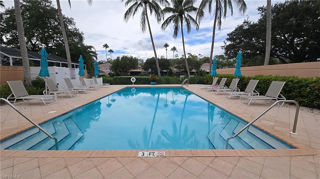 3 bed, 2.5 bath, 1611 sqft, $2,500 — Photo 2