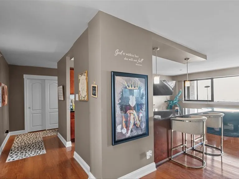 60 Parkway Dr E #12A — Photo 3
