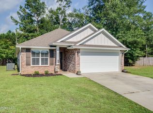 14001 Fox Hill Dr, Gulfport, MS 39503