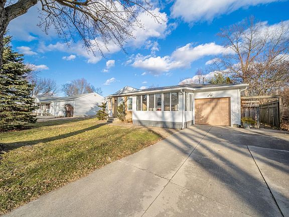 3rd image of 3508 N Cowing Park Ln