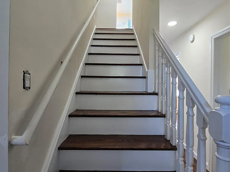 754 Park Ln S — Photo 10