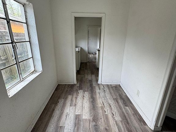 2nd image of 1522 26TH Street