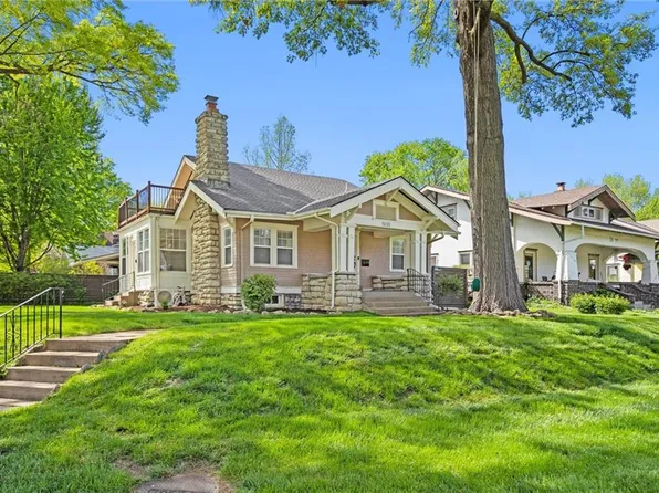 5850 Brookside Blvd, Kansas City, MO 64113