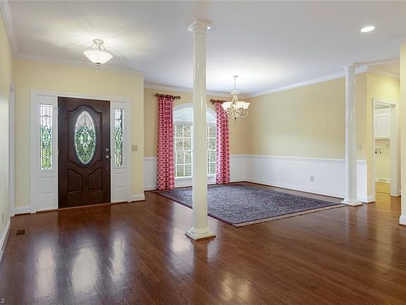 4th image of 5008 Windsor Ct