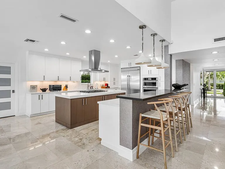 Perfect for gourmet meals and gathering with friends.