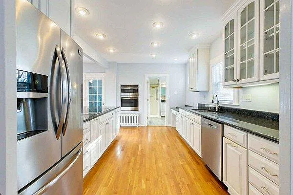 62 Roseneath Ave — Photo 9