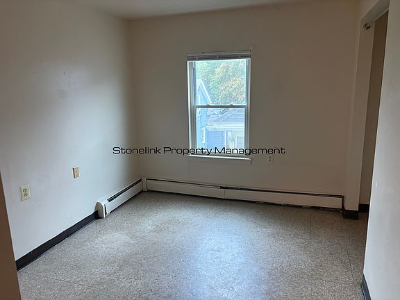 5th image of 77 Garfield St APT 6