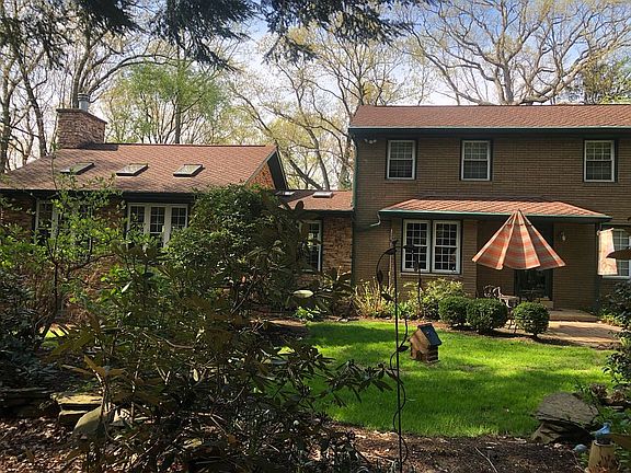 2nd image of 107 Lannon Stone Ln