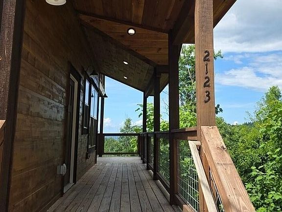 4th image of 2123 Windy Ln