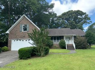 104 Knollwood Ct, New Bern, NC 28562