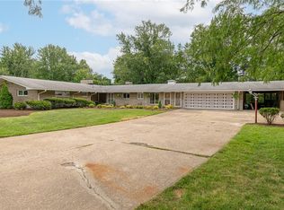 4210 Oakcrest Dr, Lorain, OH 44053