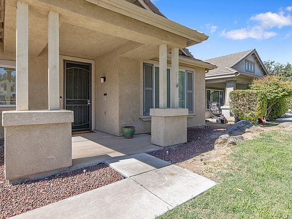 5th image of 931 W Russell Avenue