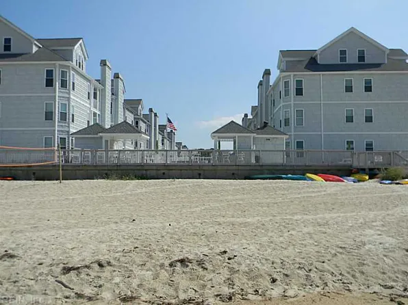 2312 Beach Haven Dr APT 303, Virginia Beach, VA 23451