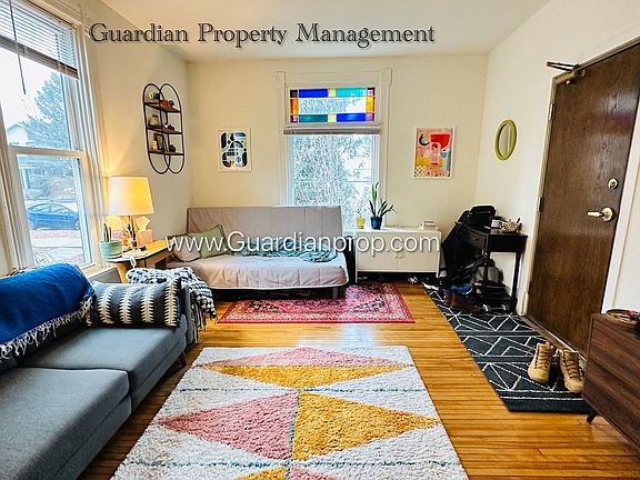2nd image of 1027-29 20th Ave SE #1