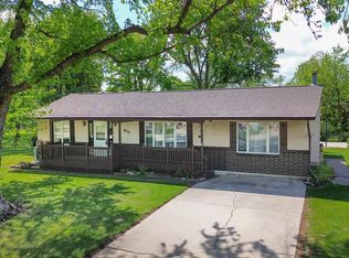 611 Chestnut St, Peabody, KS 66866