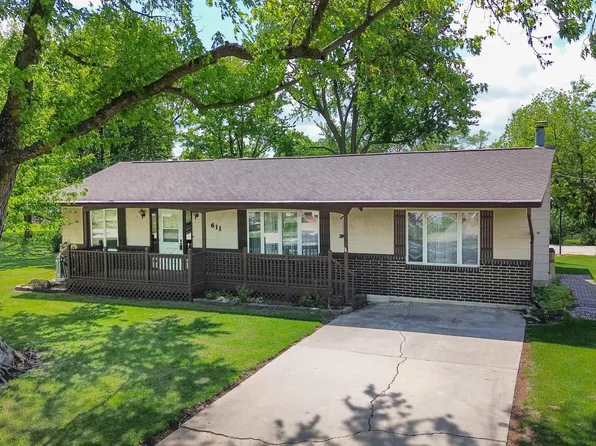 611 Chestnut St, Peabody, KS 66866