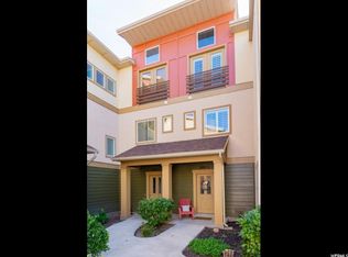 1008 N Shepard Creek Pkwy UNIT 8, Farmington, UT 84025