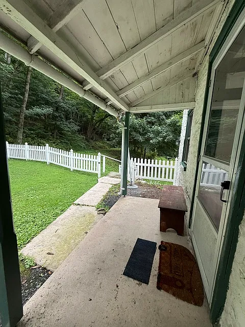 2 bed, $1,400 — Photo 4