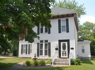 332 S Maple St, Centralia, IL 62801