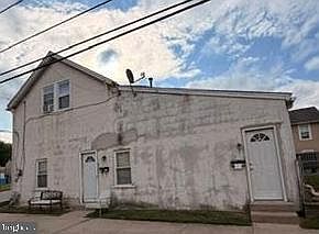 1st image of 803 Forrest St