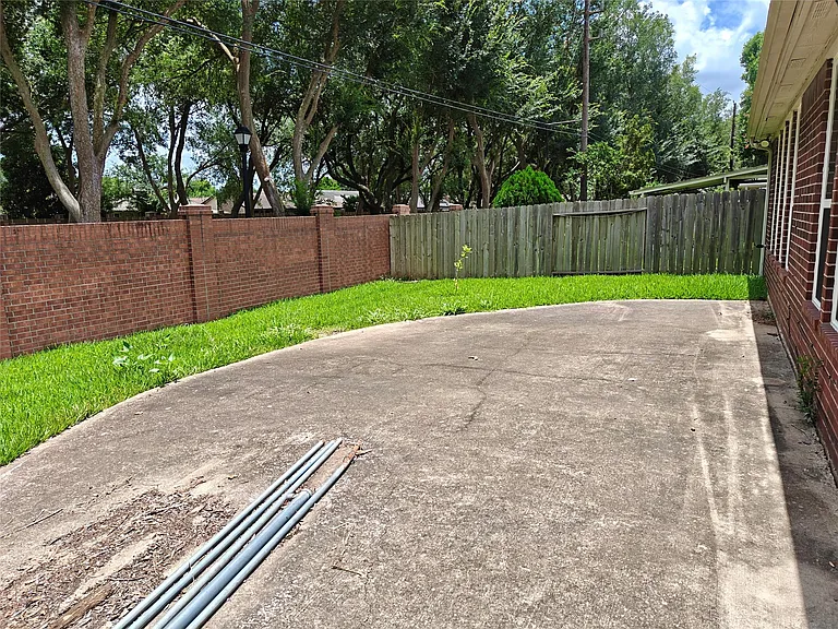 15319 Truslow Point Ln — Photo 26