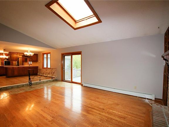 5th image of 4460 Darcy Ln