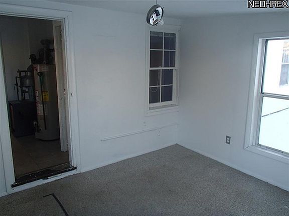 2nd image of 1406 Orchard Heights Dr